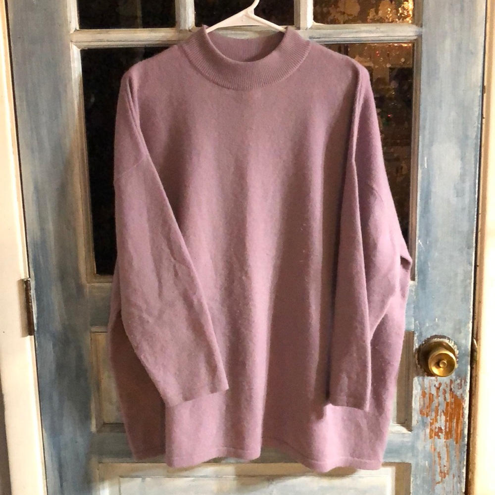 O/S lavender cashmere mock neck sweater